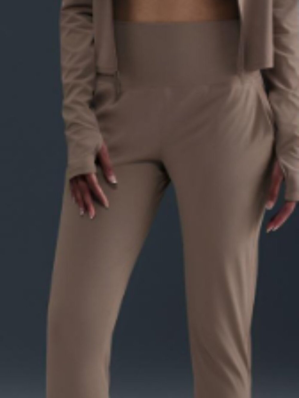 Nike Zenvy Dri-fit Women’s  tan beige Athletic Jogger Pants back secret pocket